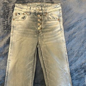 American eagle light washed jeans